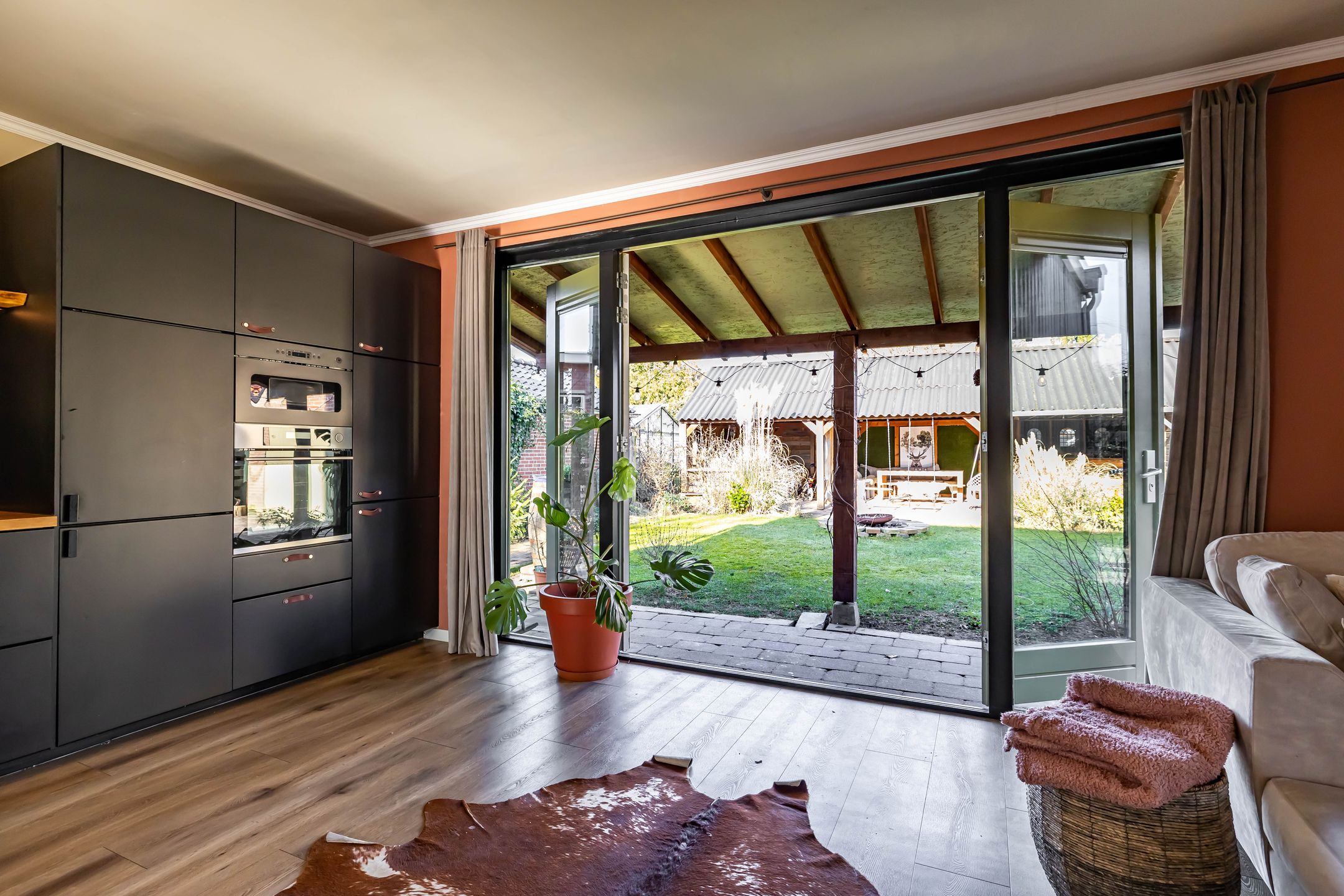 Photo 21 of Reddingiusstraat 4