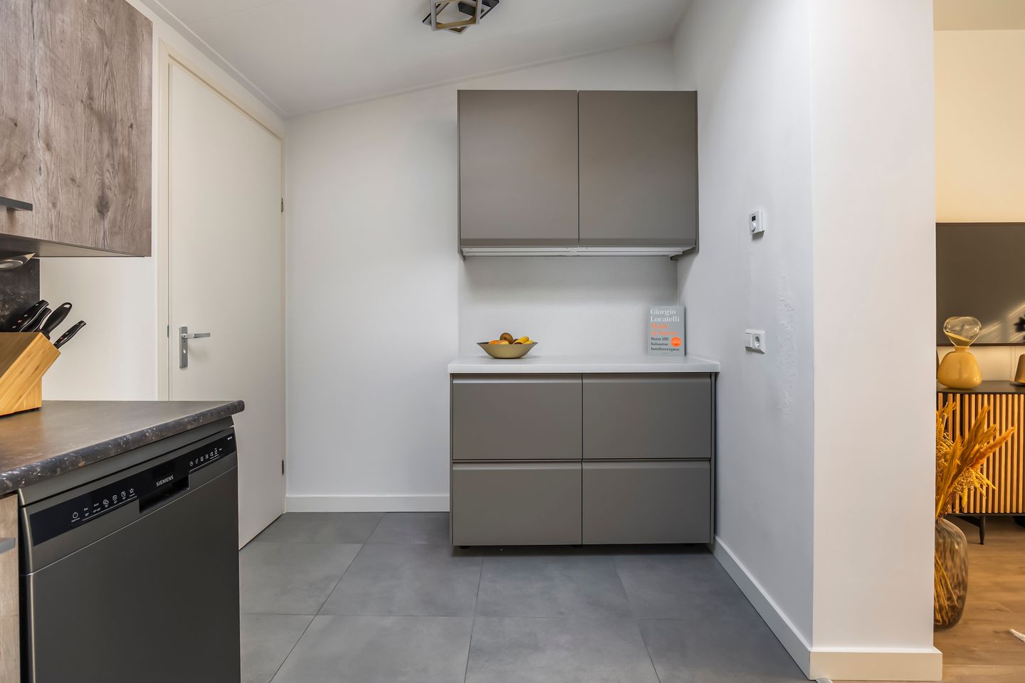 Photo 10 of Leeuwenhofje 6