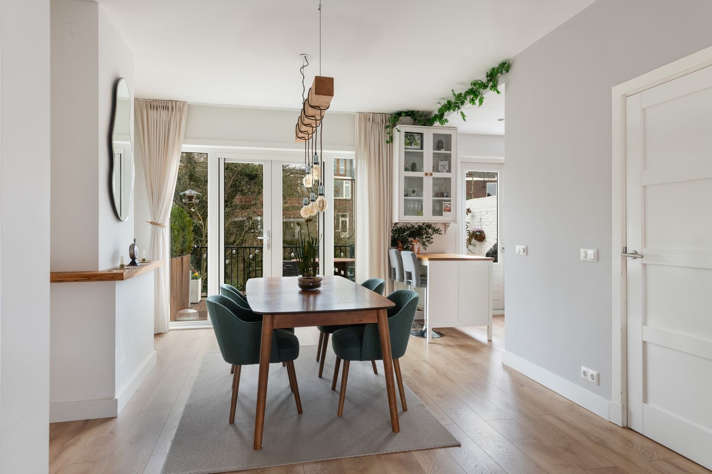 Photo 10 of Van der Mondestraat 95-BS