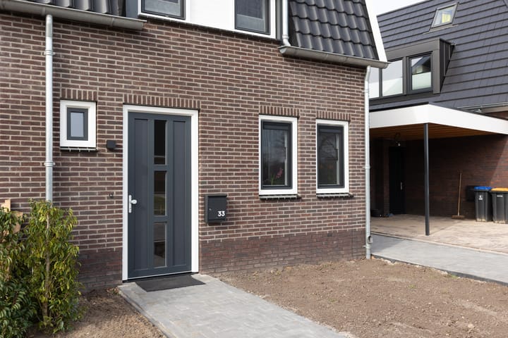 Photo 4 of Aalbersestraat 33