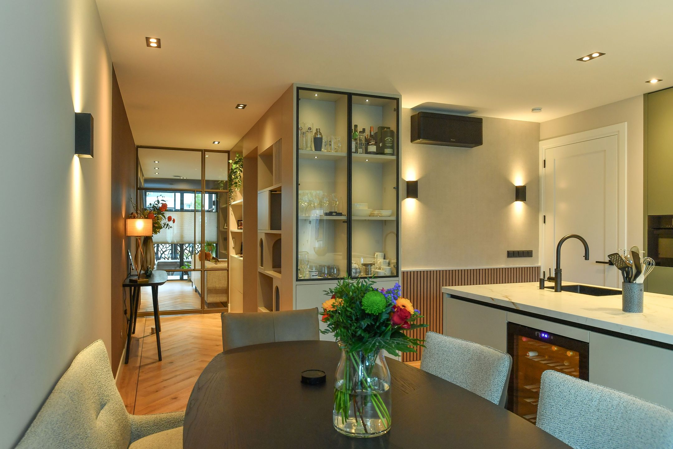 Foto 42 van Graaf van Rechterenweg 19-A