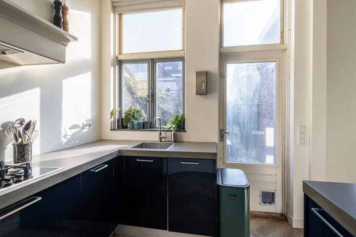 Photo 3 of Charlotte de Bourbonstraat 15