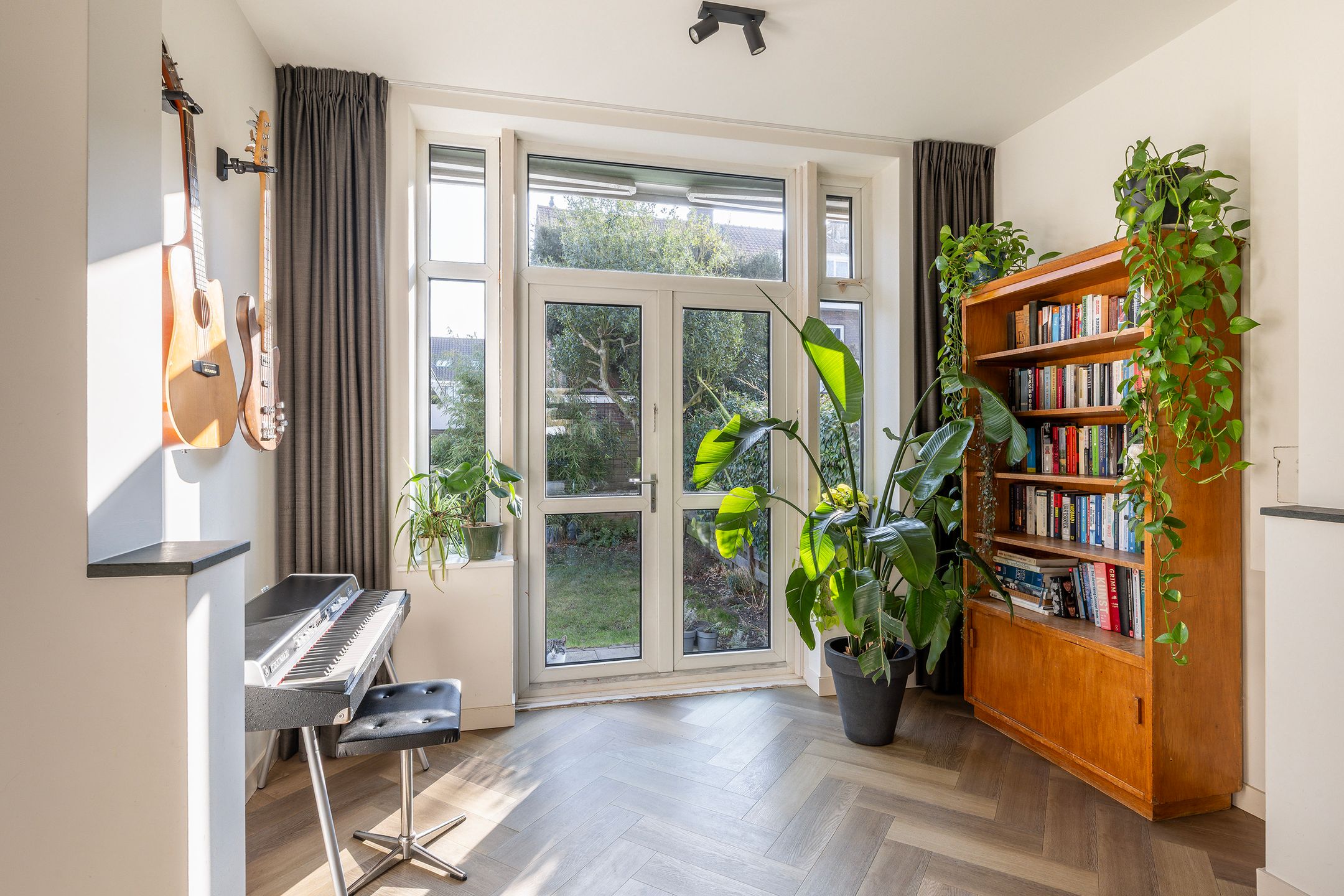 Foto 9 van Charlotte de Bourbonstraat 15