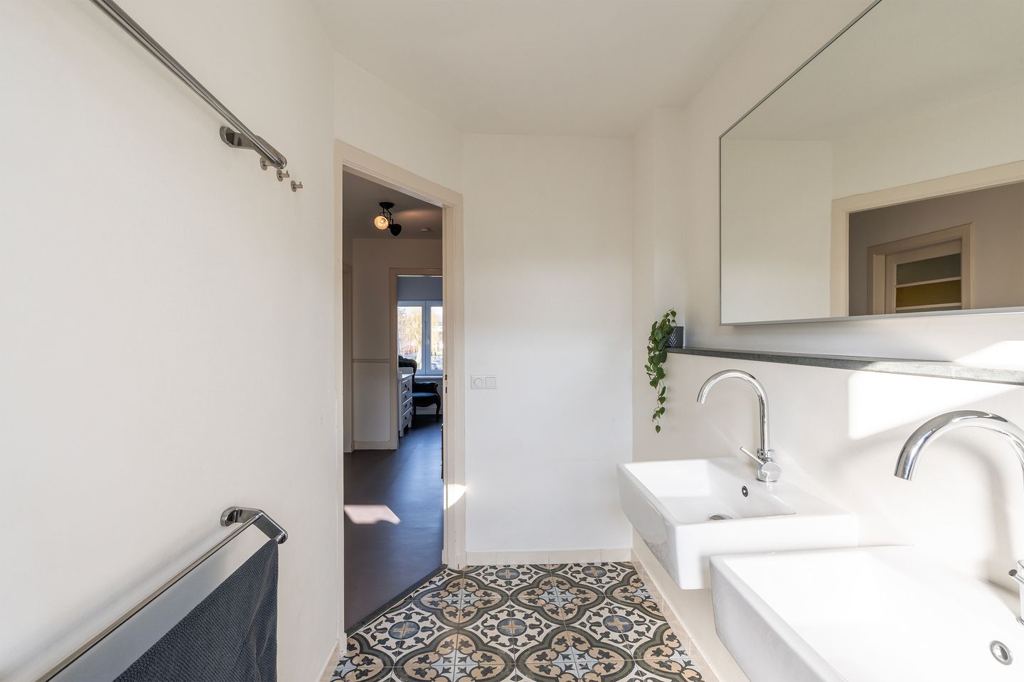 Foto 29 van Charlotte de Bourbonstraat 15