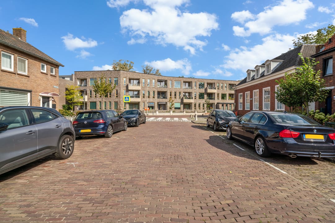 Photo 37 of Ireneplein 2-A