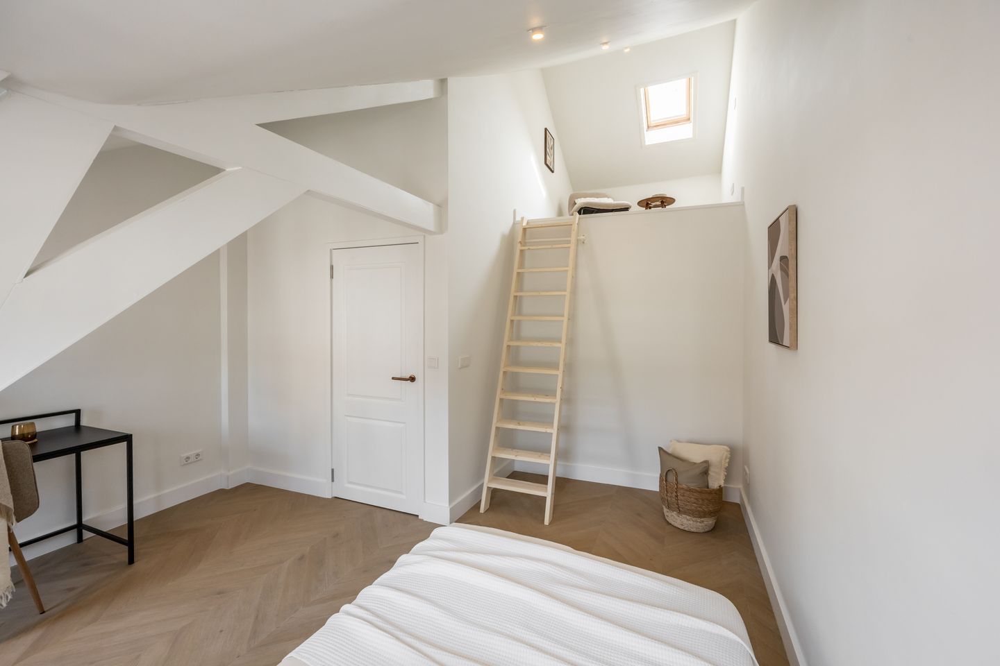 Foto 19 van Weversstraat 11