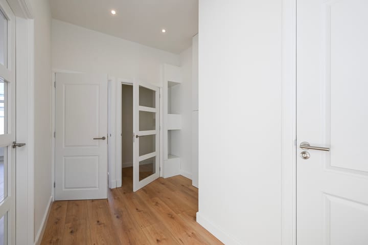 Photo 3 of De Constant Rebecquestraat 100