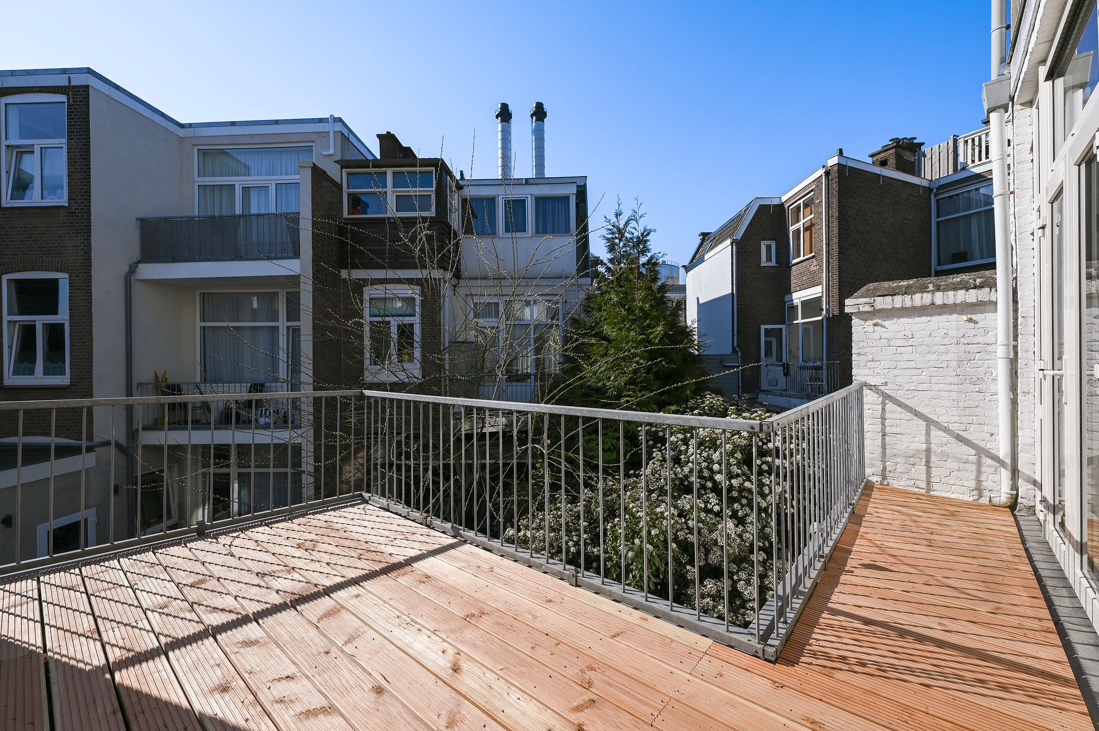 Foto 15 van De Constant Rebecquestraat 100