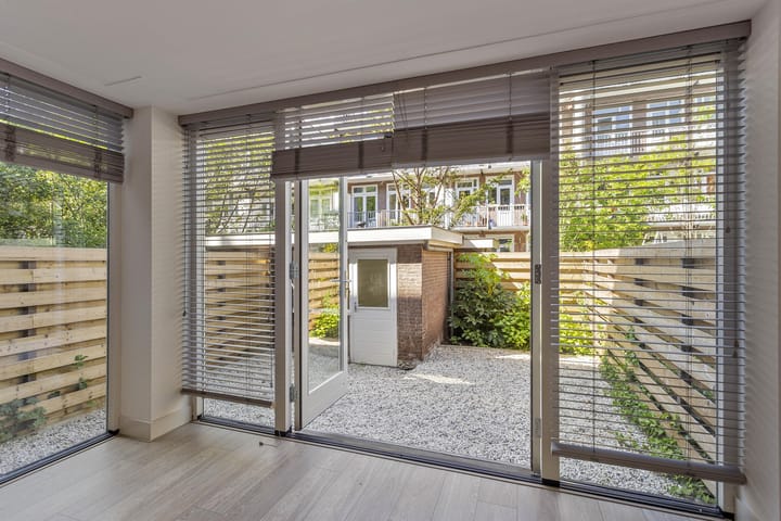 Photo 5 of Kinderdijkstraat 10-H