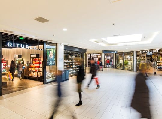 Bekijk foto 2 van Winkelcentrum Roselaar | Diverse units