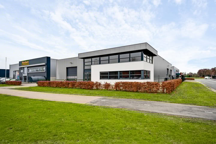 Randweg-Zuid 36, Budel