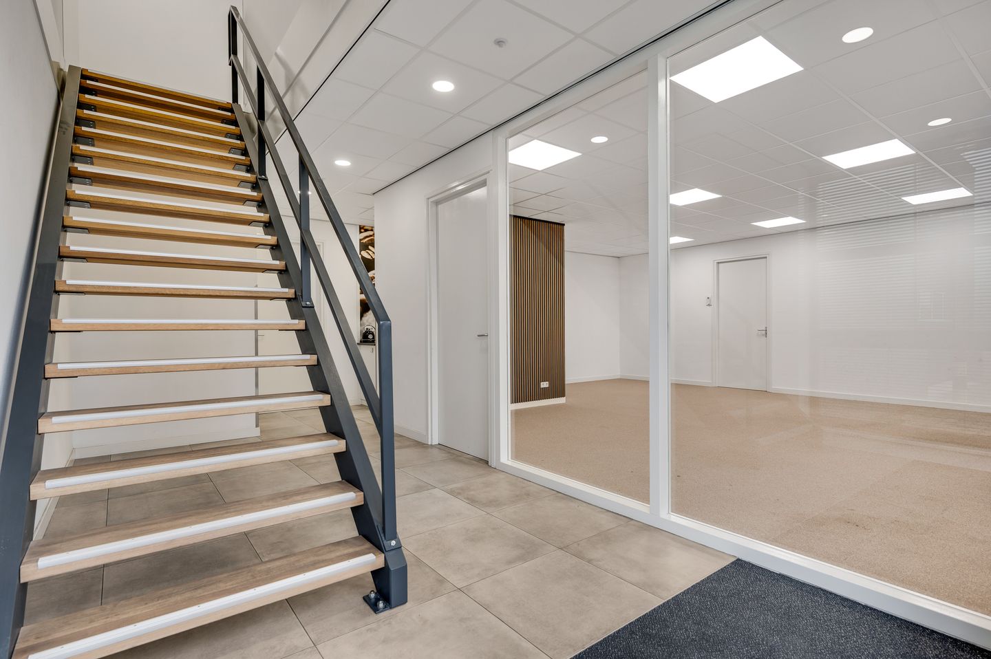 Bekijk foto 3 van Randweg-Zuid 36