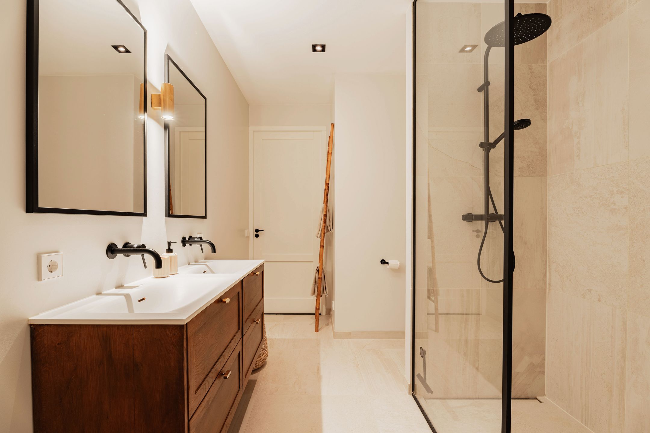 Photo 21 of Memeleiland 131