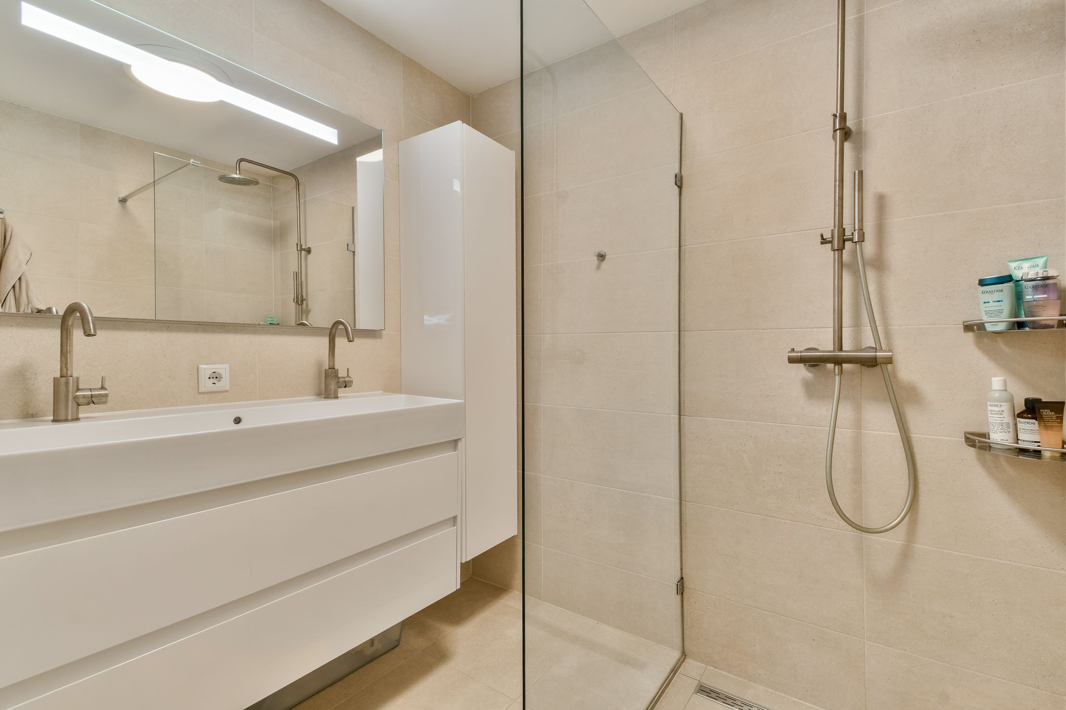 Photo 18 of Haarlemmerweg 376