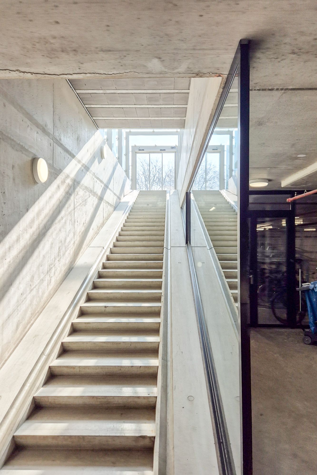 Photo 24 of Haarlemmerweg 376