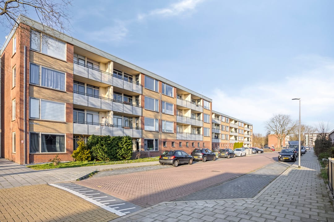 Photo 1 of Rivierenlaan 165