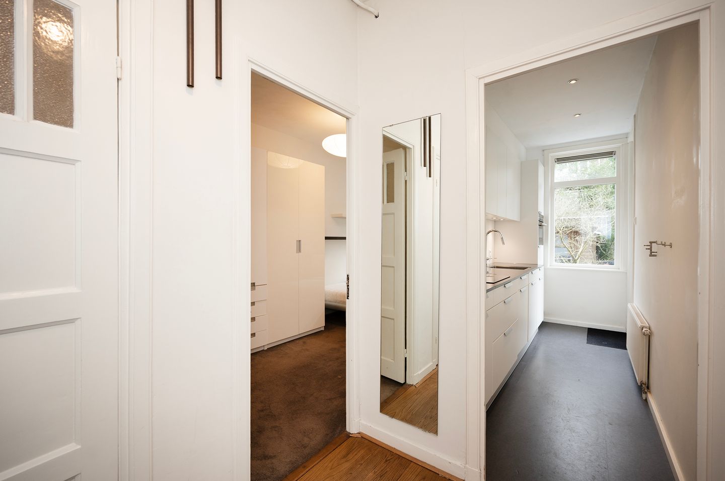 Foto 10 van Paramariboplein 24