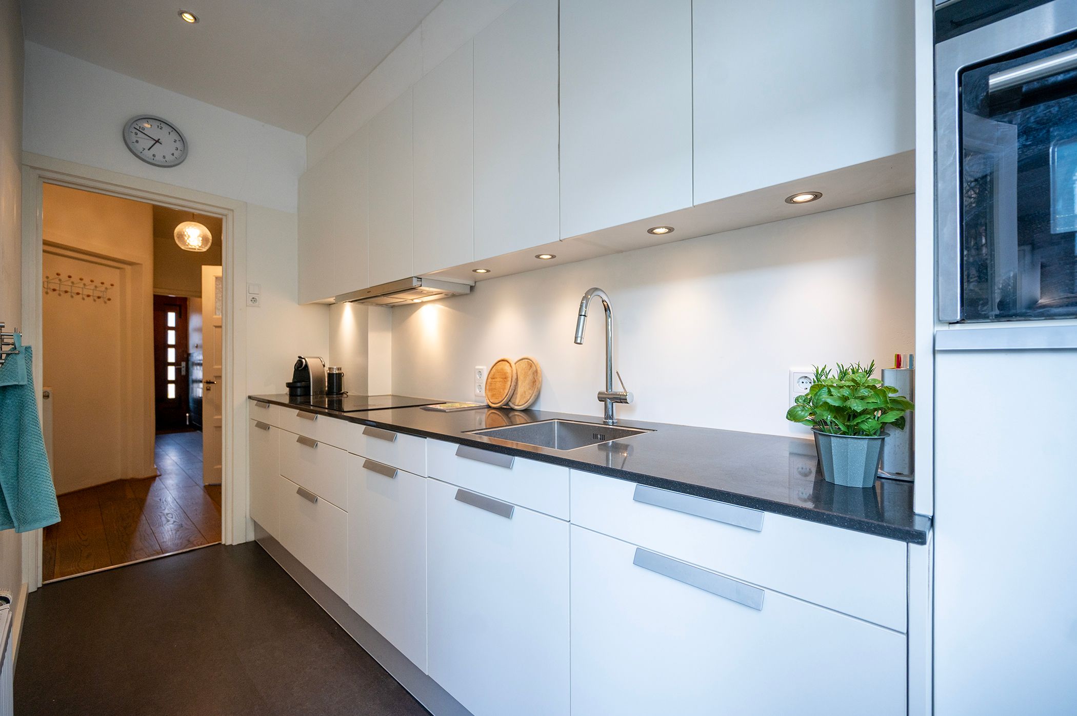 Foto 12 van Paramariboplein 24