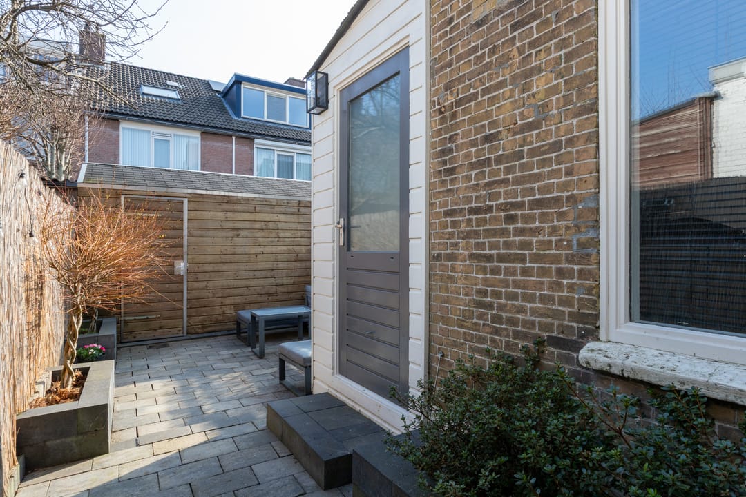 Photo 38 of P.C. Bothstraat 28