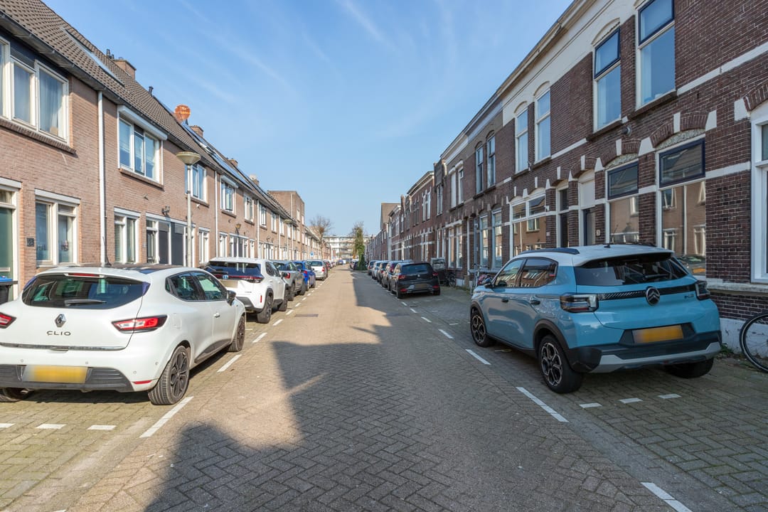 Photo 43 of P.C. Bothstraat 28