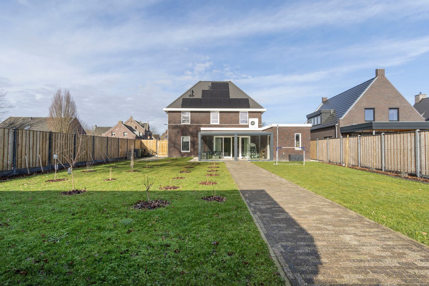 Photo 49 of Teunestraat 2
