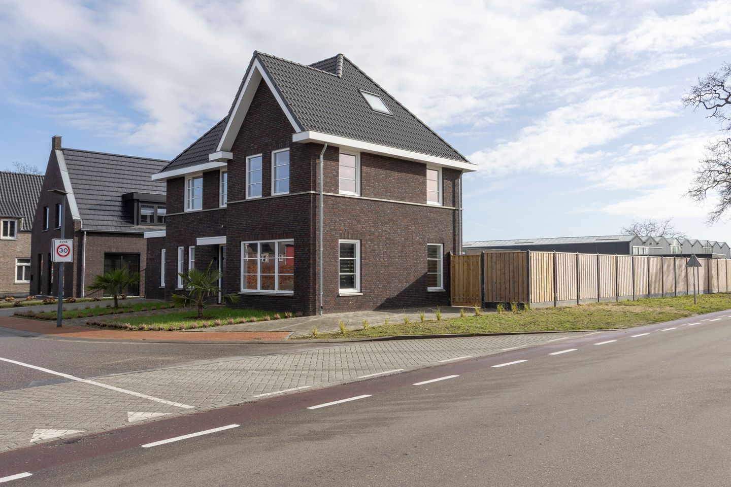 Photo 59 of Teunestraat 2