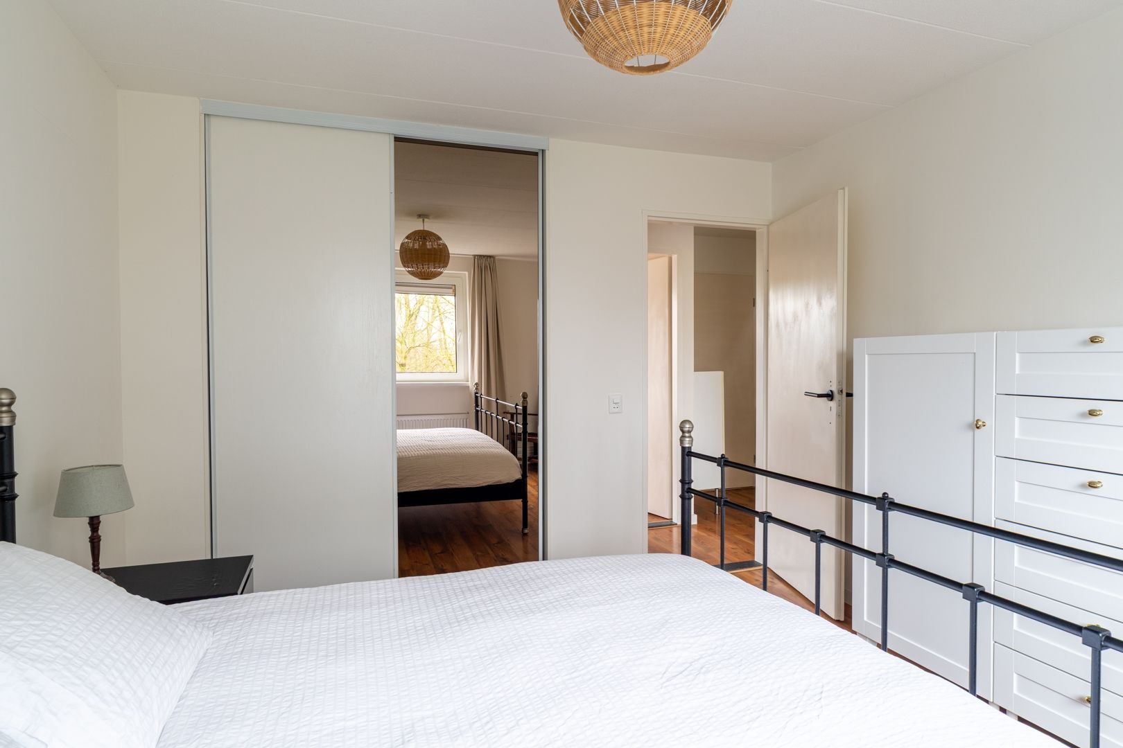 Photo 18 of Dokter van Vuurestraat 58