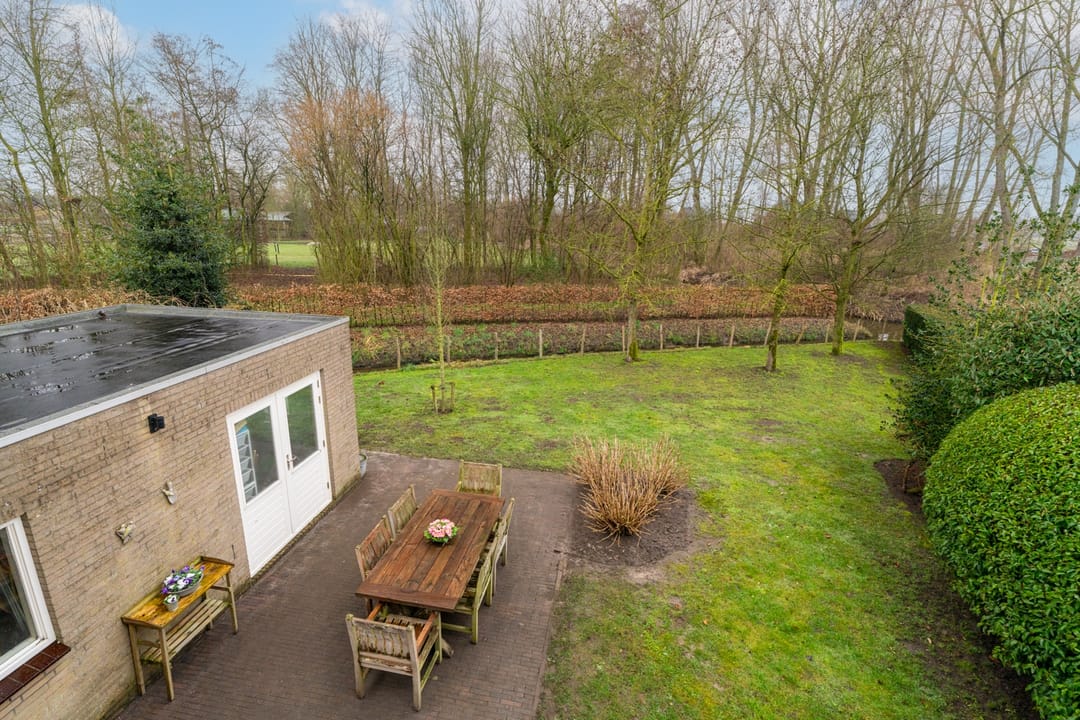 Photo 22 of Dokter van Vuurestraat 58