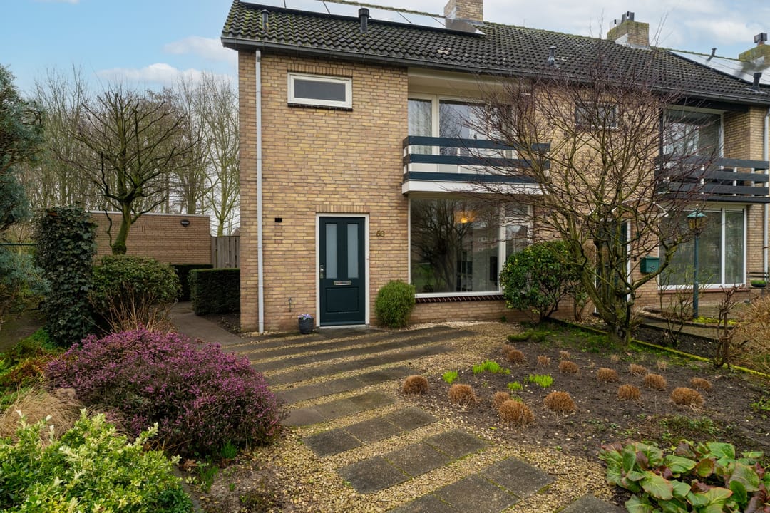 Photo 2 of Dokter van Vuurestraat 58
