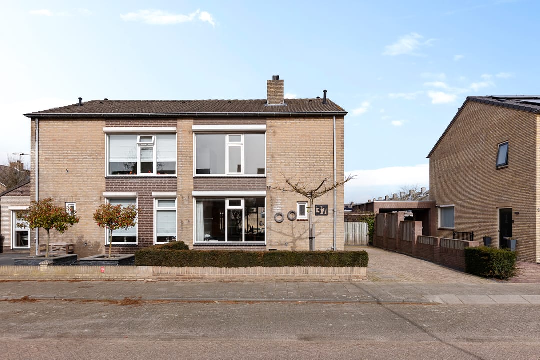 Photo 1 of Oosterdstraat 37