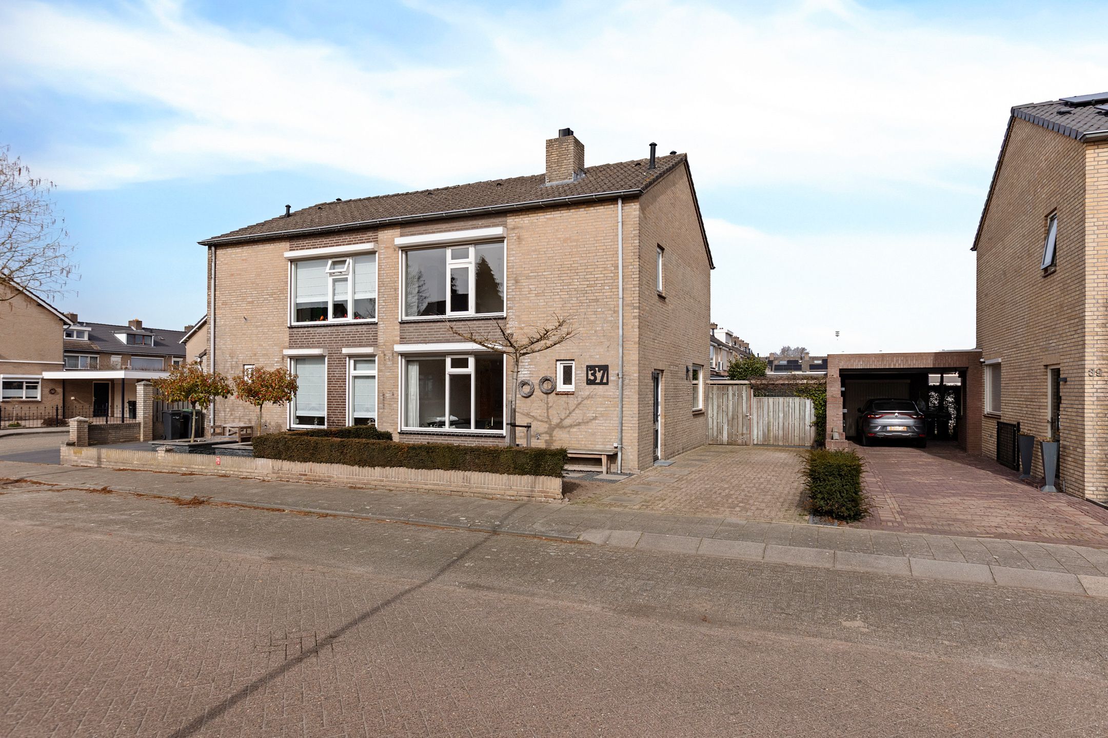 Photo 6 of Oosterdstraat 37