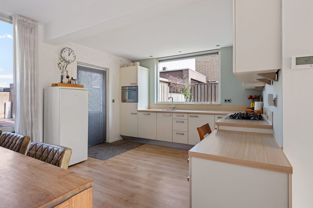 Photo 17 of Oosterdstraat 37