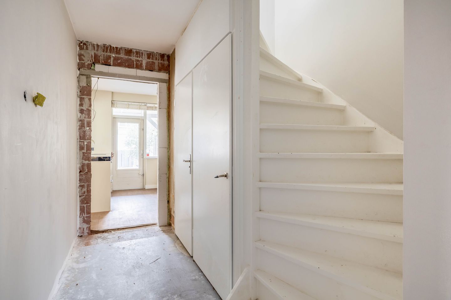 Photo 5 of Van Houtenstraat 44