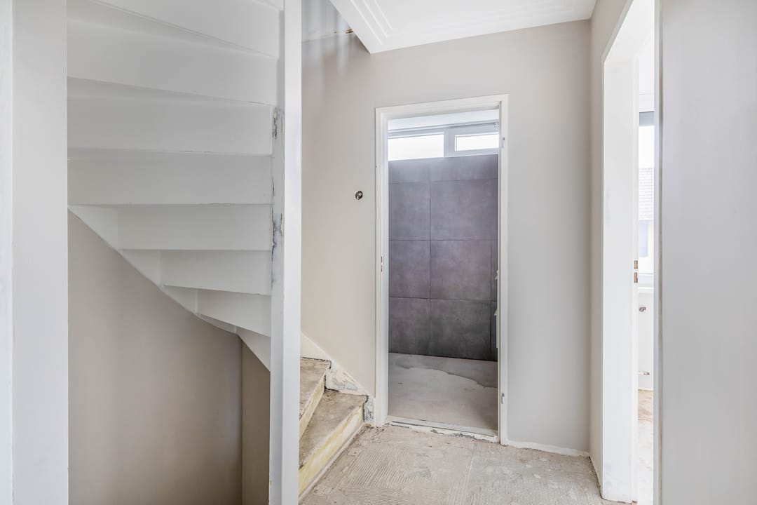 Photo 22 of Van Houtenstraat 44