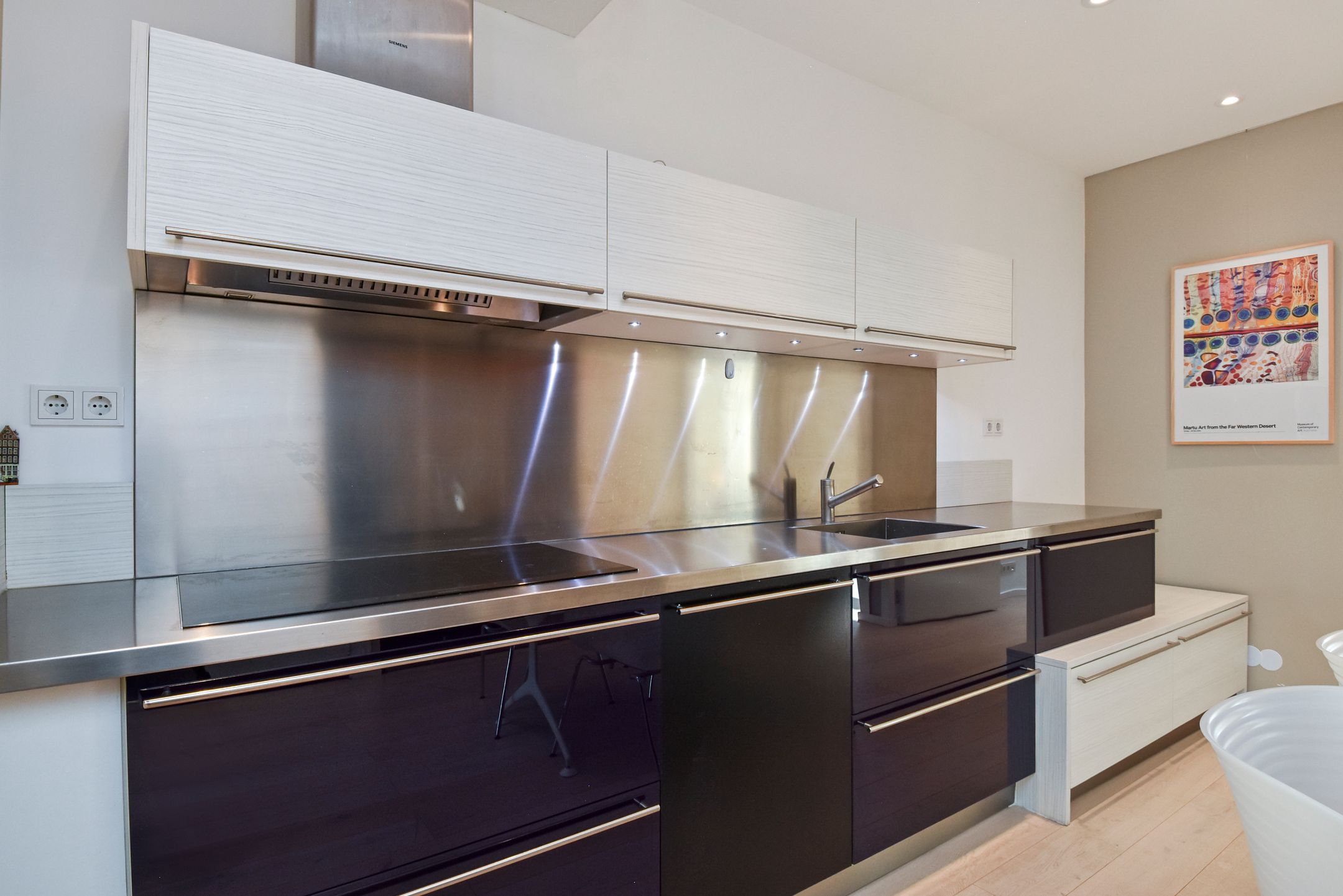 Photo 21 of Witte de Withstraat 123