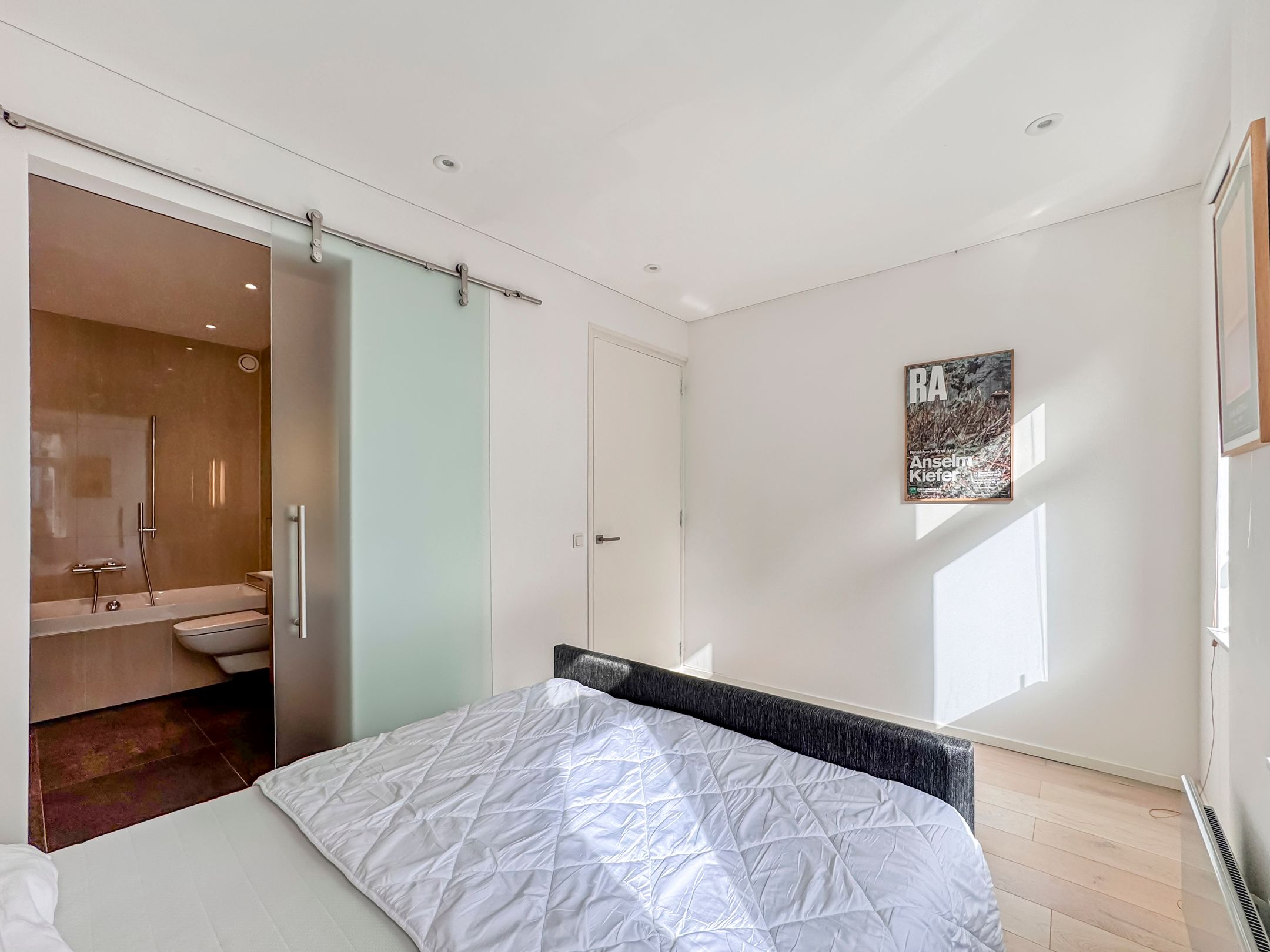 Photo 27 of Witte de Withstraat 123