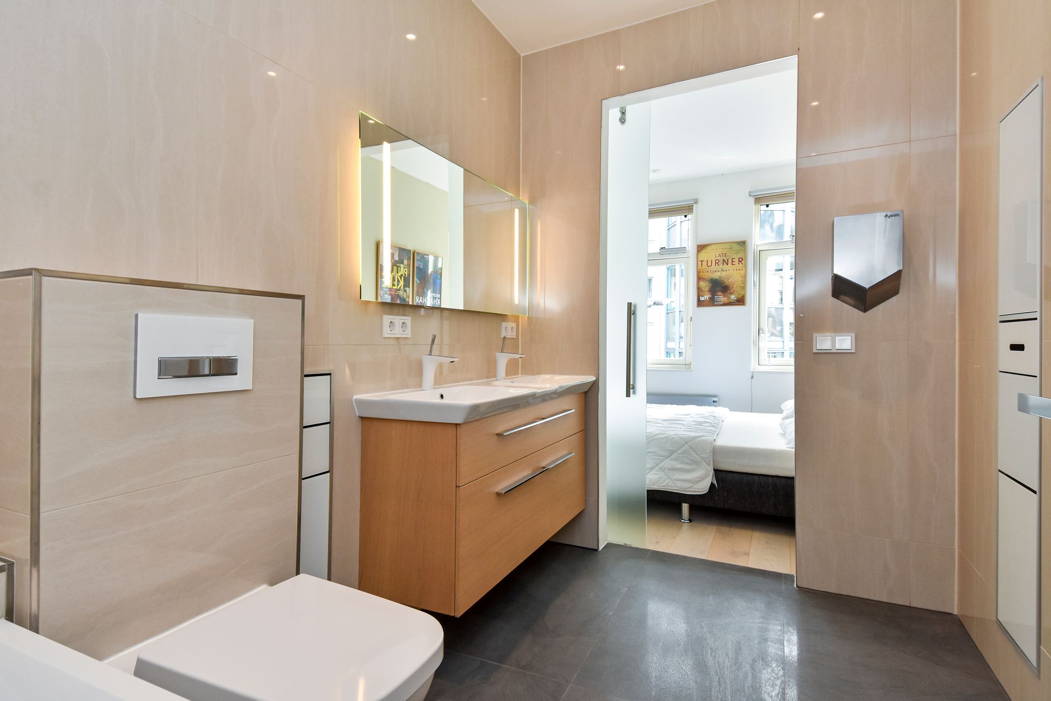 Photo 30 of Witte de Withstraat 123