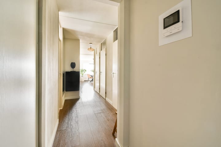 Foto 2 van Reizigersweg 45