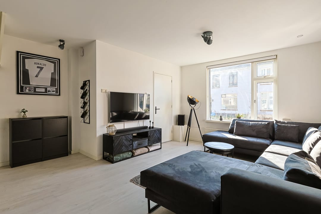 Photo 7 of Willemstraat 36