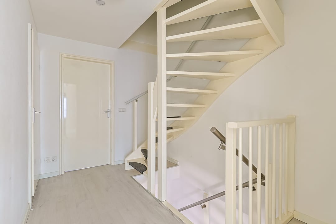 Photo 17 of Willemstraat 36