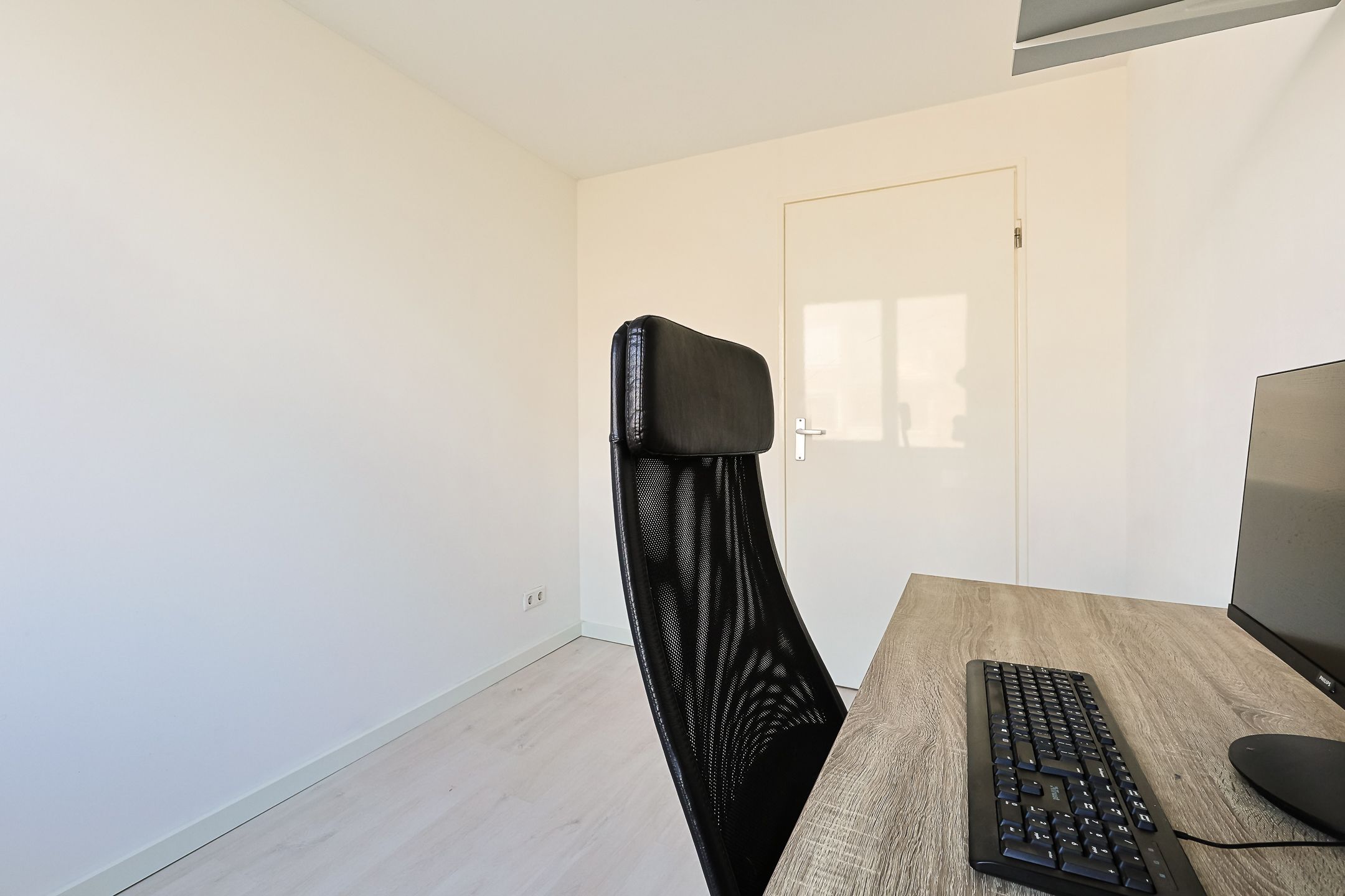 Photo 24 of Willemstraat 36