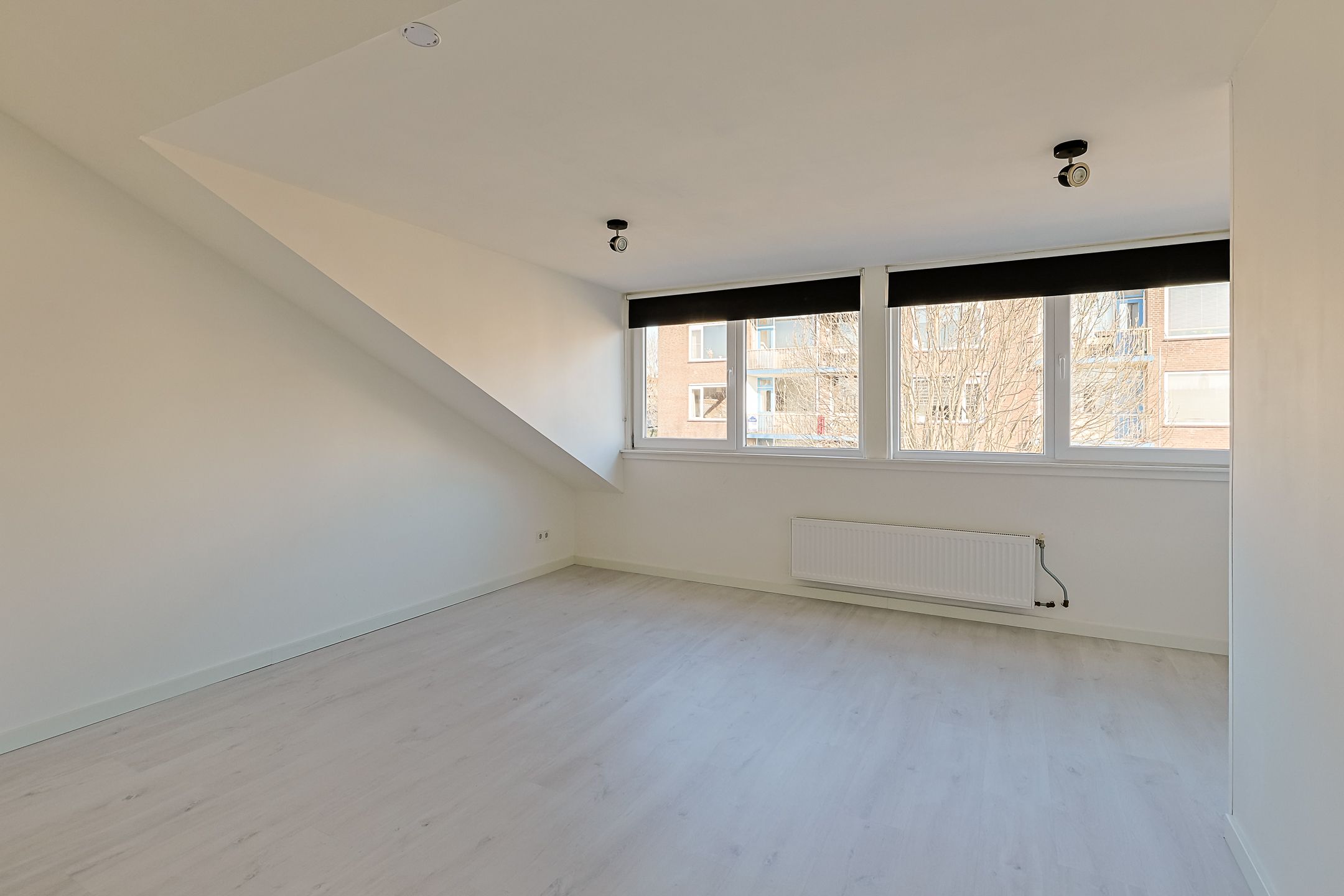 Photo 30 of Willemstraat 36