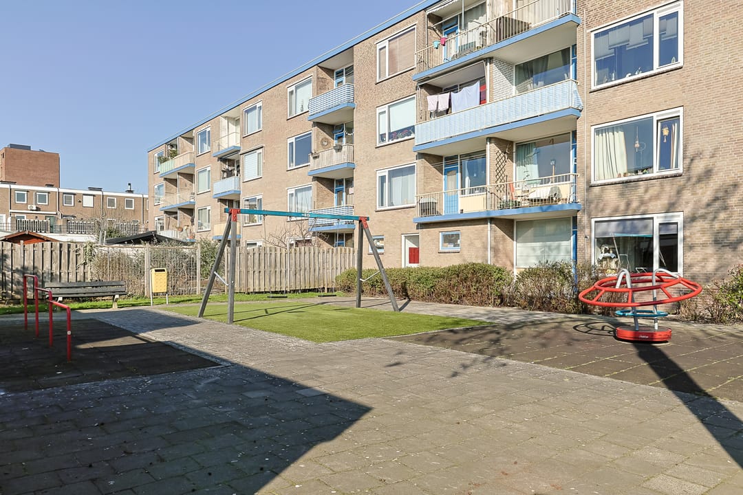 Photo 37 of Willemstraat 36