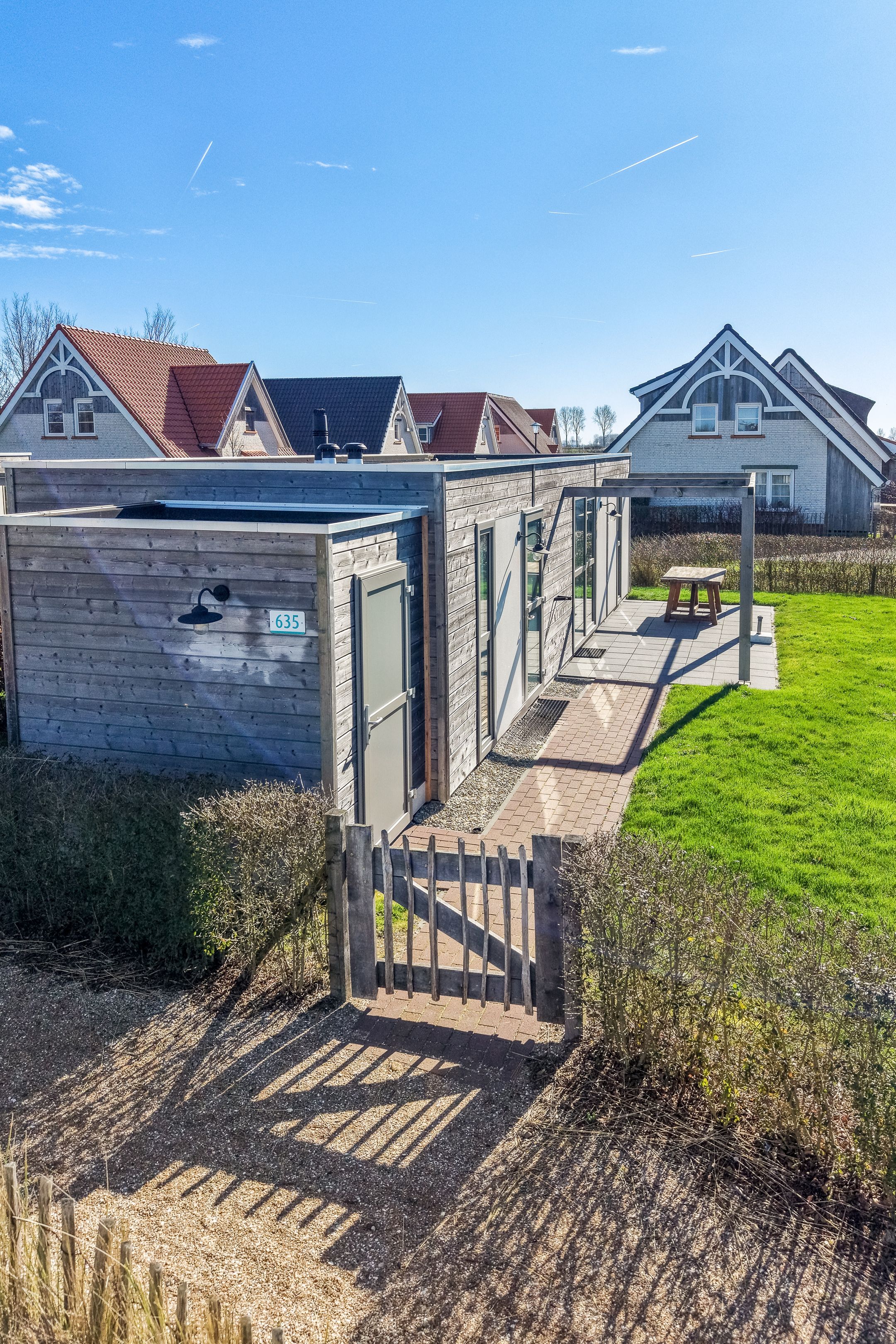 Foto 24 van Zeedijk 24-635