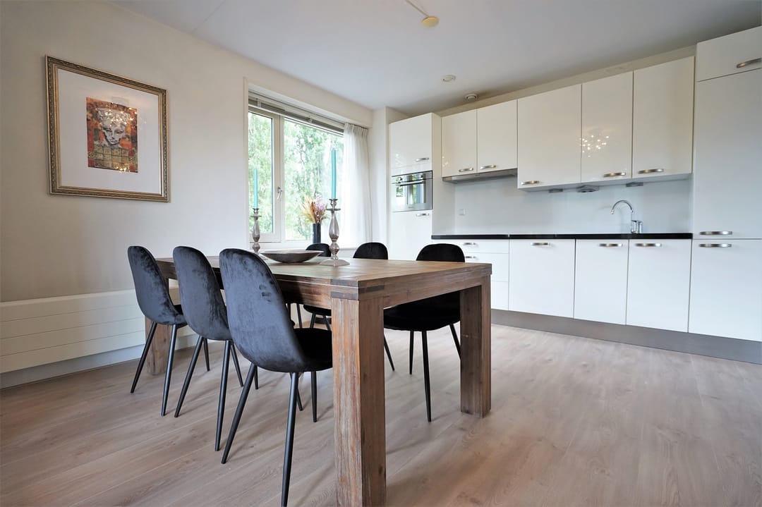 Foto 7 van Veenendaalplein 21