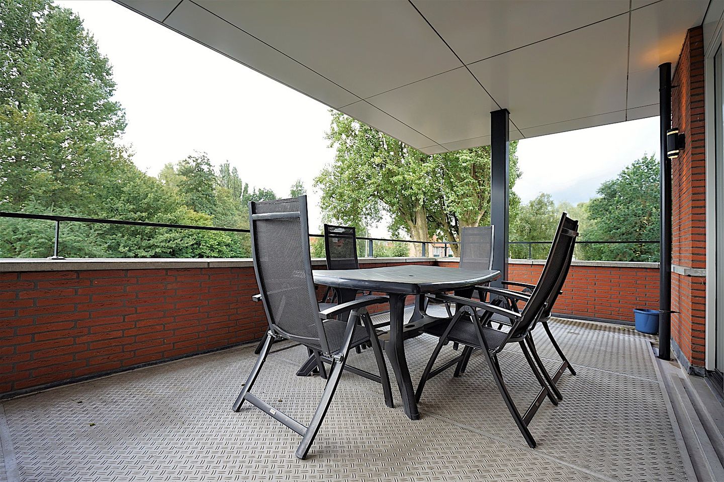 Foto 10 van Veenendaalplein 21