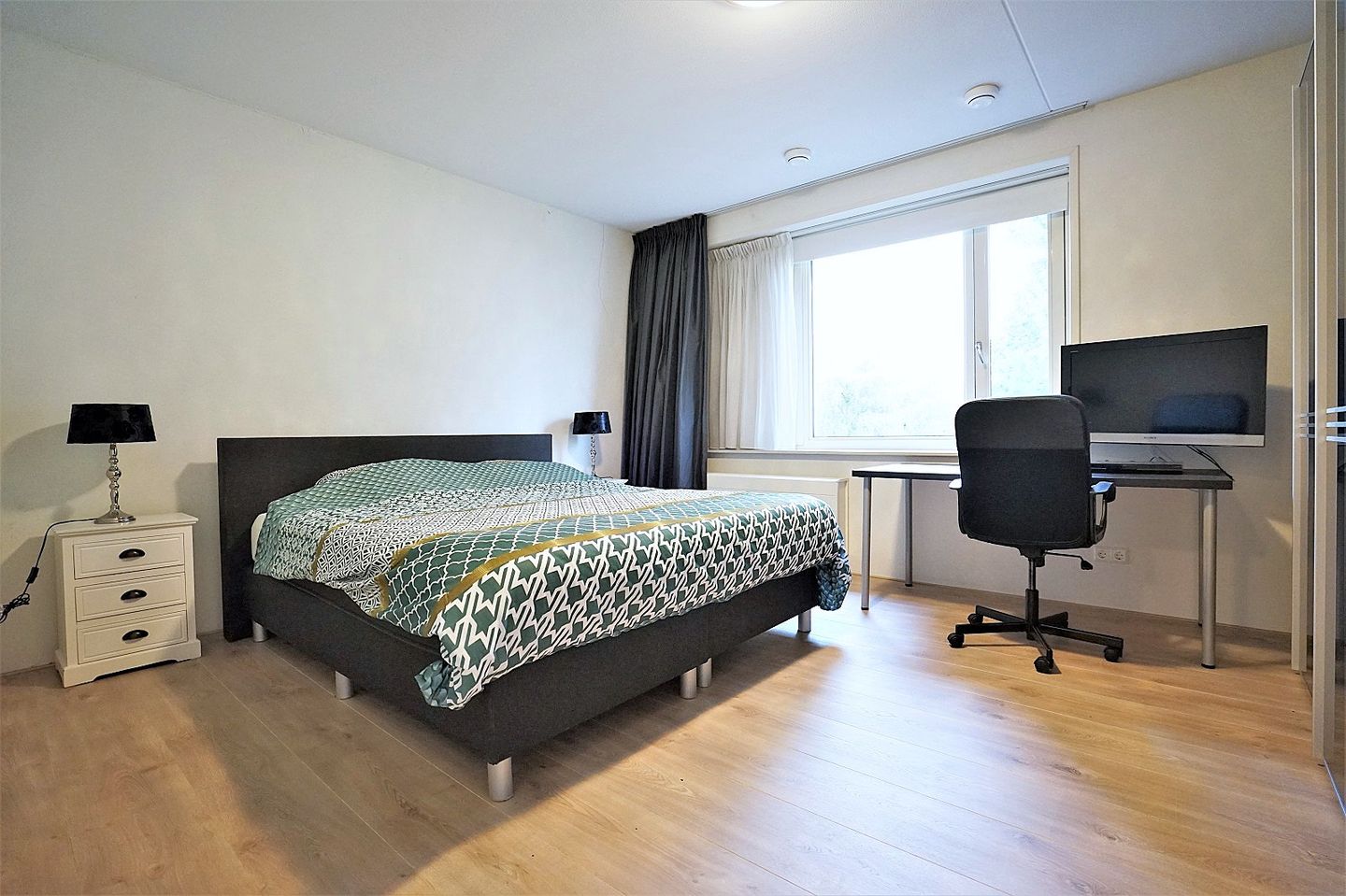 Foto 14 van Veenendaalplein 21