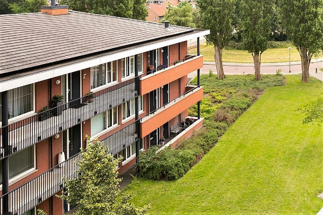 Foto 22 van Veenendaalplein 21