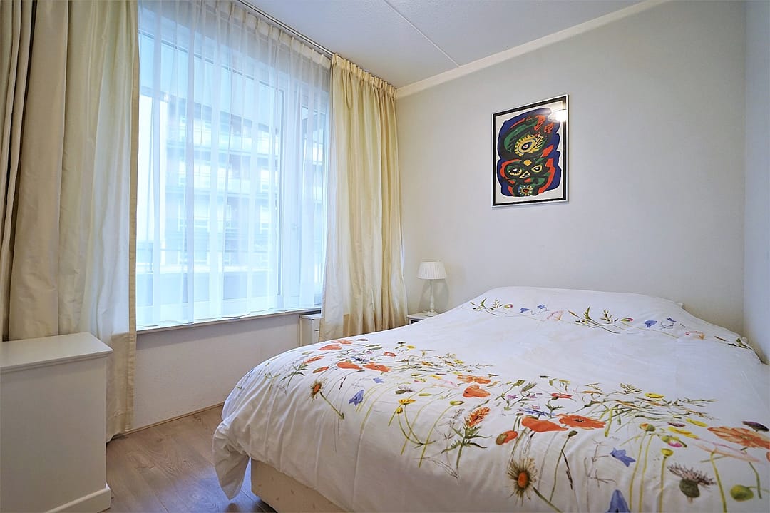 Foto 16 van Veenendaalplein 21