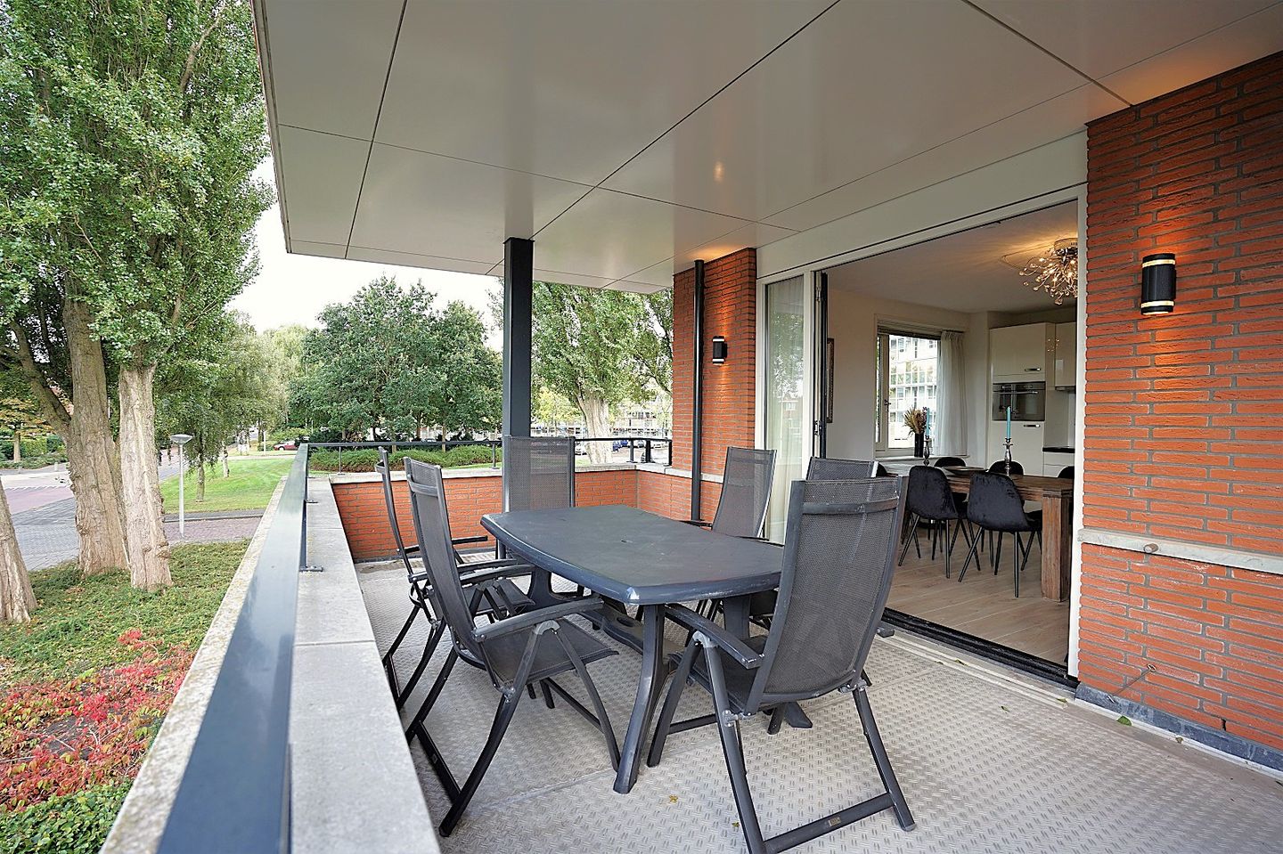 Foto 4 van Veenendaalplein 21